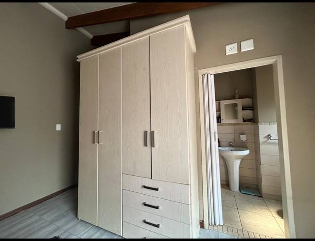 3 BEDROOM TOWNHOUSE FOR SALE IN WATERVAL EAST